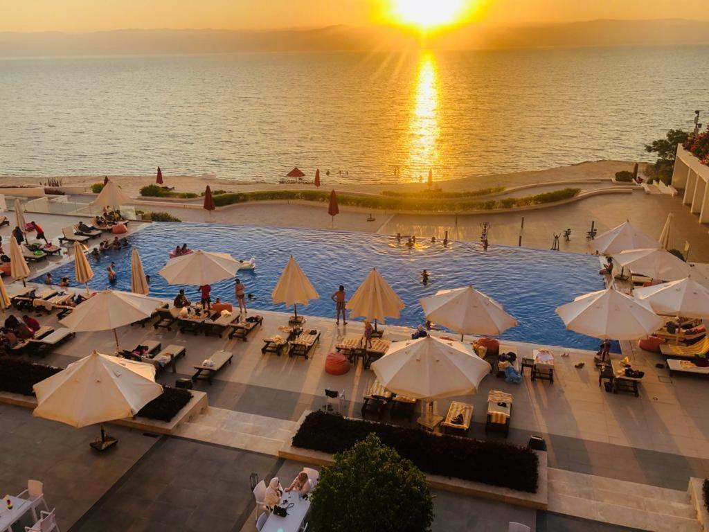 Almira Beach Dead Sea Sweimeh 外观 照片